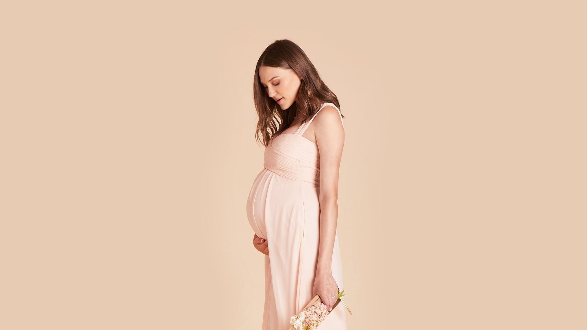 8 Postpartum & Nursing Bridesmaid Dresses & Tips