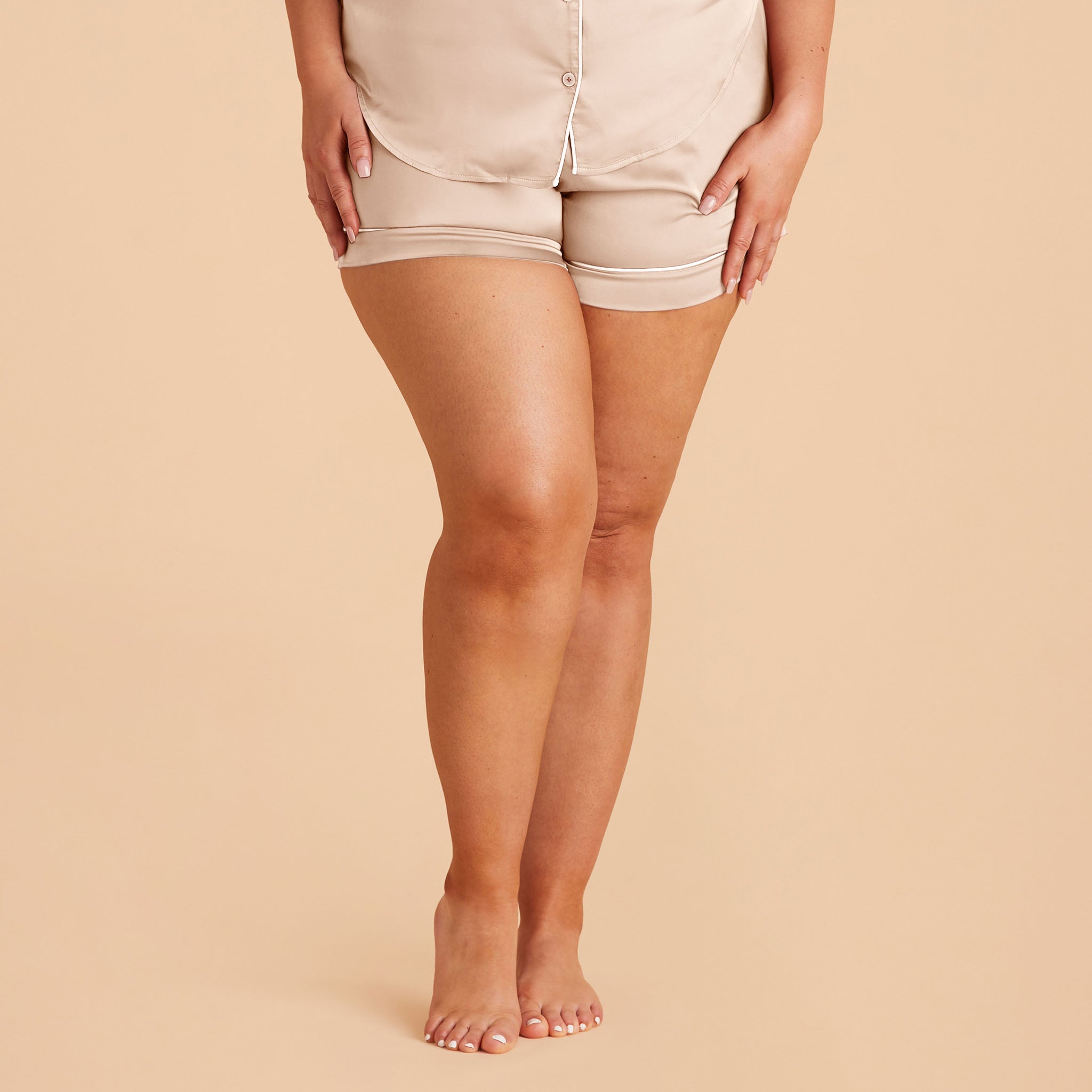Jonny Plus Size Satin Shorts Bridesmaid Pajamas With White Piping in Champagne, front view